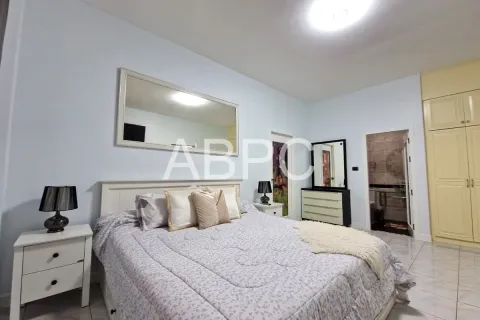 Casa de 3 dormitorios en Pattaya, Tailandia № 212028 - foto 9
