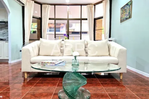 Casa de 3 dormitorios en Pattaya, Tailandia № 212028 - foto 5
