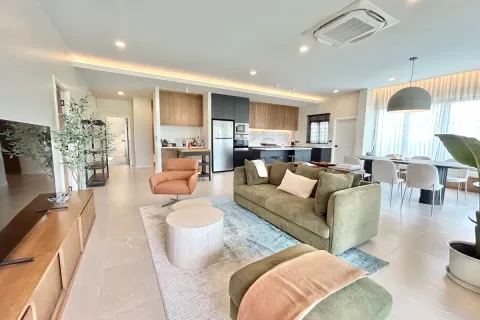 Casa de 3 dormitorios en Pattaya, Tailandia № 212023 - foto 15