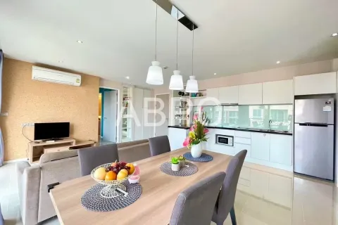 Condominio de 2 dormitorios en Jomtien Beach, Pattaya, Tailandia № 212025 - foto 11