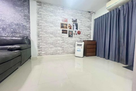 Таунхаус в Сапхансунге, Бангкок, Таиланд с 3 спальнями  № 141436 - фото 2