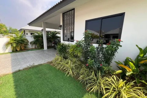 House in Pattaya, Thailand 3 bedrooms № 160245 - photo 23