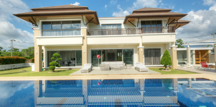 Villa in Phuket, Thailand 4 bedrooms № 160242