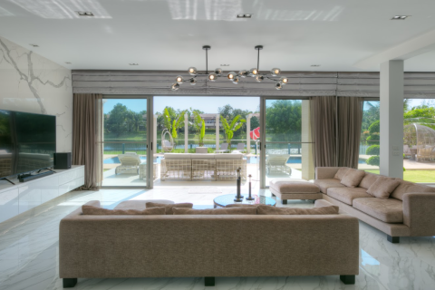 Villa in Phuket, Thailand 4 bedrooms № 160242 - photo 12