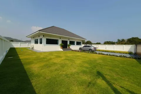 Villa in Hua Hin, Thailand 3 bedrooms № 160244