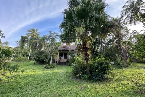 House in Ko Samui, Thailand 4 bedrooms № 160243 - photo 8