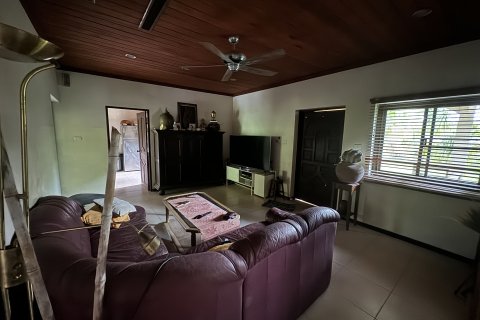 House in Ko Samui, Thailand 4 bedrooms № 160243 - photo 16