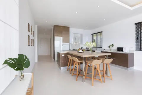 Villa in Chai Buri, Thailand 3 bedrooms № 160246 - photo 10