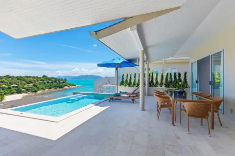 Villa in Chai Buri, Thailand 3 bedrooms № 160246 - photo 3