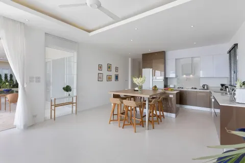 Villa in Chai Buri, Thailand 3 bedrooms № 160246 - photo 11