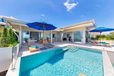 Villa in Chai Buri, Thailand 3 bedrooms № 160246 - photo 2