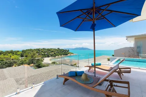 Villa in Chai Buri, Thailand 3 bedrooms № 160246 - photo 6