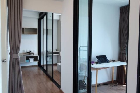 Кондоминиум с 3 спальнями в Минбури, Бангкок, Таиланд № 142571 - фото 9