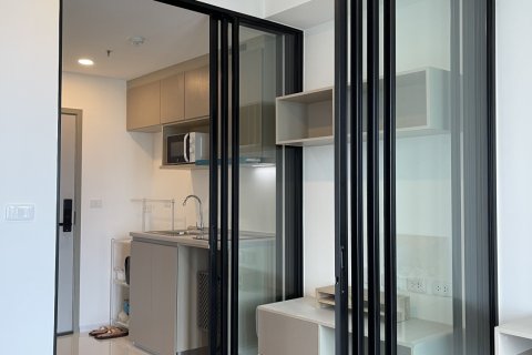 Condo in Min Buri, Bangkok, Thailand, 3 bedrooms  № 142571 - photo 16