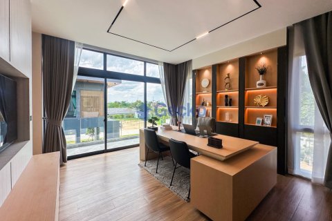 House in Pattaya, Thailand 5 bedrooms № 196435 - photo 28