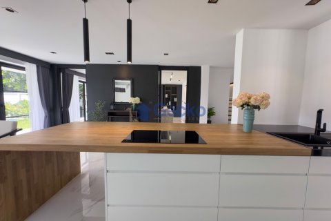 House in Pattaya, Thailand 5 bedrooms № 196433 - photo 28