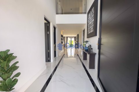 House in Pattaya, Thailand 5 bedrooms № 196433 - photo 15