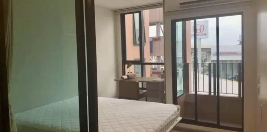 Studio dans le Condo à Bang Khen, Bangkok, Thaïlande  № 136742