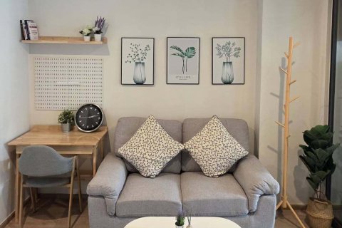 Studio in the Condo in Huai Khwang, Bangkok, Thailand  № 163050