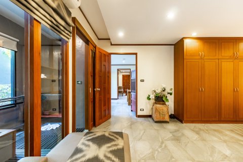 Villa in Phuket, Thailand 5 bedrooms № 163049 - photo 5