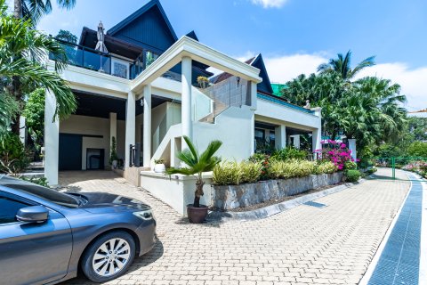 Villa in Phuket, Thailand 5 bedrooms № 163049 - photo 6