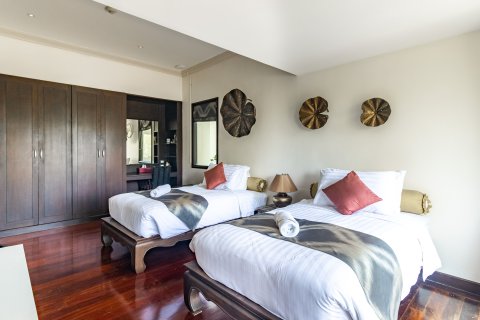 Villa in Phuket, Thailand 5 bedrooms № 163049 - photo 11