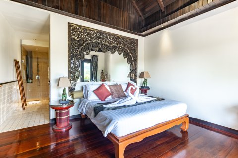 Villa in Phuket, Thailand 5 bedrooms № 163049 - photo 9
