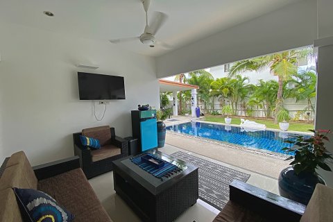 Вилла в Хуа Хине, Таиланд с 3 спальнями  № 168673 - фото 12