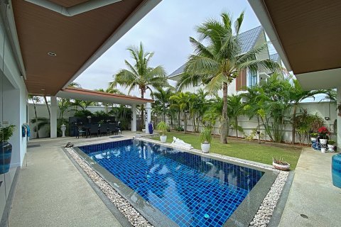 Вилла в Хуа Хине, Таиланд с 3 спальнями  № 168673 - фото 4