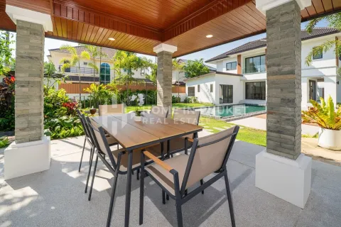 House in Phuket, Thailand 4 bedrooms № 209563 - photo 3