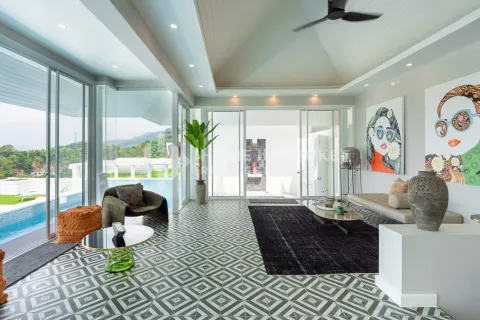 House in Phuket, Thailand 5 bedrooms № 209562 - photo 5