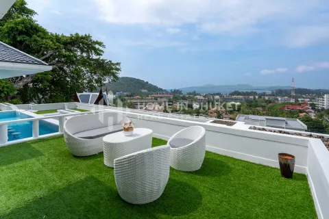 House in Phuket, Thailand 5 bedrooms № 209562