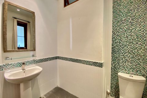 Maison à Chiang Mai, Thaïlande 4 chambres № 160084 - photo 12