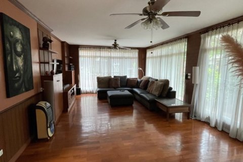 Villa in Chiang Mai, Thailand 10 bedrooms № 160080 - photo 2