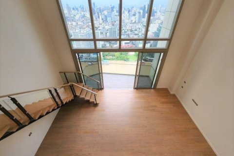 Condo à Khlong San, Bangkok, Thaïlande, 4 chambres  № 133955 - photo 1