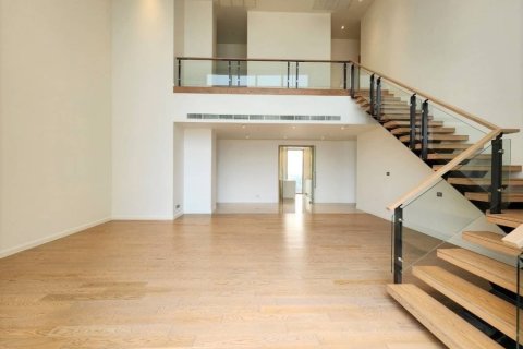 Condo à Khlong San, Bangkok, Thaïlande, 4 chambres  № 133955 - photo 4