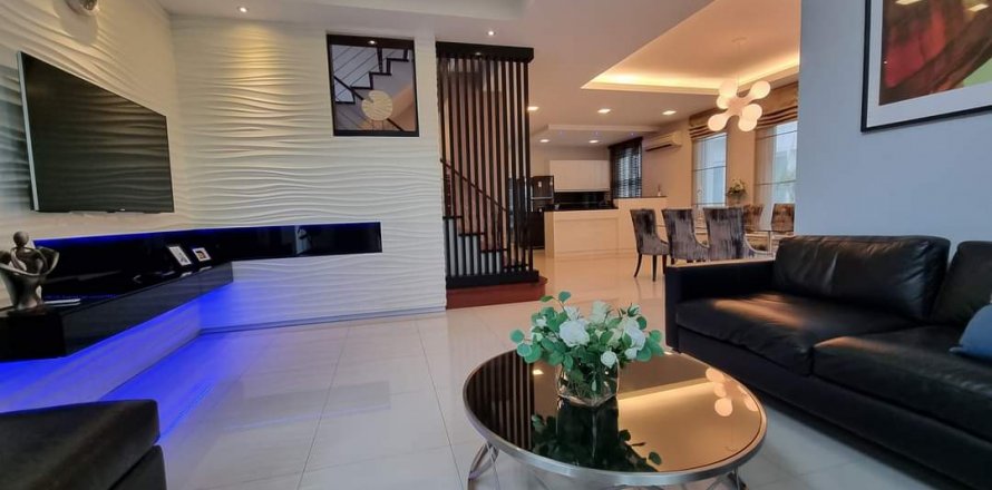 Кондоминиум с 5 спальнями в Чатучаке, Бангкок, Таиланд № 133956