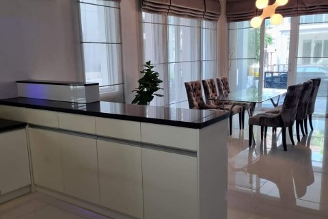 Кондоминиум с 5 спальнями в Чатучаке, Бангкок, Таиланд № 133956 - фото 4