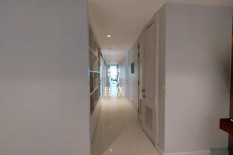 Кондоминиум с 3 спальнями в Патхум Ване, Бангкок, Таиланд № 133961 - фото 15