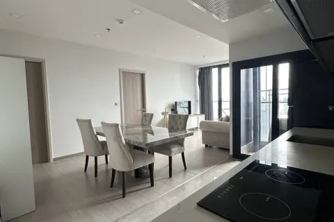 Condo in Huai Khwang, Bangkok, Thailand, 2 bedrooms  № 148510