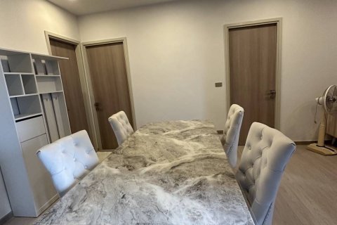 Condo in Huai Khwang, Bangkok, Thailand, 2 bedrooms  № 148510 - photo 6