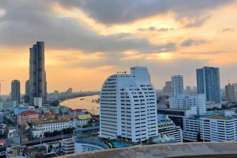 Condo in Bang Rak, Bangkok, Thailand, 2 bedrooms  № 148508 - photo 16