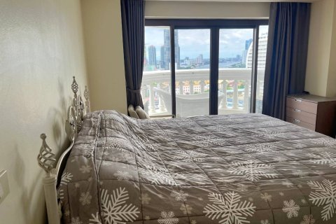 Condo in Bang Rak, Bangkok, Thailand, 2 bedrooms  № 148508 - photo 10