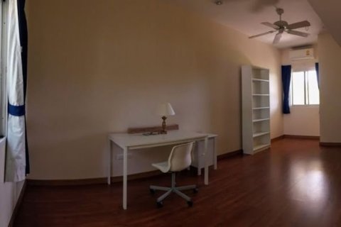 House in Chiang Mai, Thailand 7 bedrooms № 160076 - photo 15