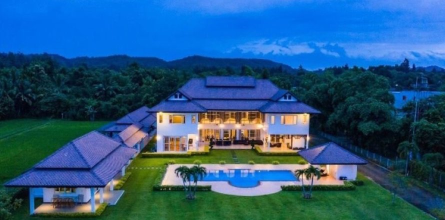 House in Chiang Mai, Thailand 5 bedrooms № 160074