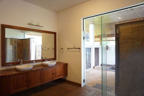 House in Chiang Mai, Thailand 5 bedrooms № 160078 - photo 11