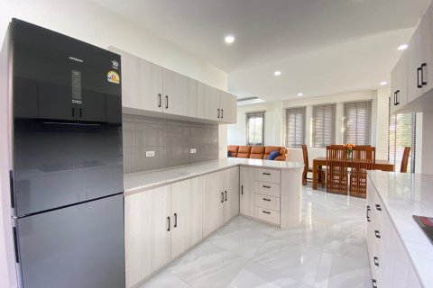 House in Chiang Mai, Thailand 3 bedrooms № 160077 - photo 14