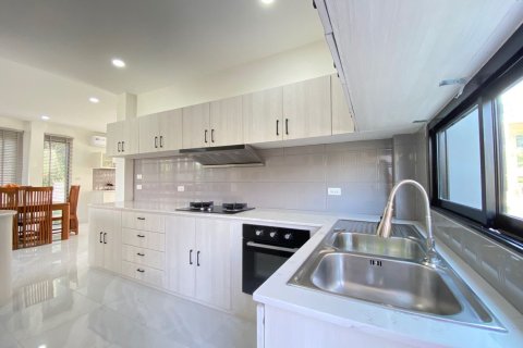 House in Chiang Mai, Thailand 3 bedrooms № 160077 - photo 13
