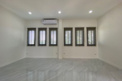 House in Chiang Mai, Thailand 3 bedrooms № 160077 - photo 23