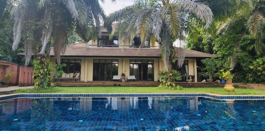 House in Chiang Mai, Thailand 3 bedrooms № 160072
